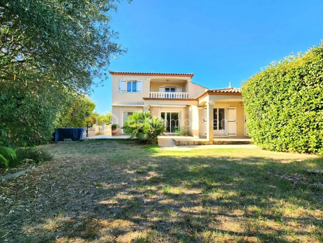 Villa avec quatre chambres à Pézenas