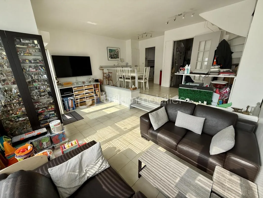 Appartement F4 83M2 avec jardin 40m2 + Box