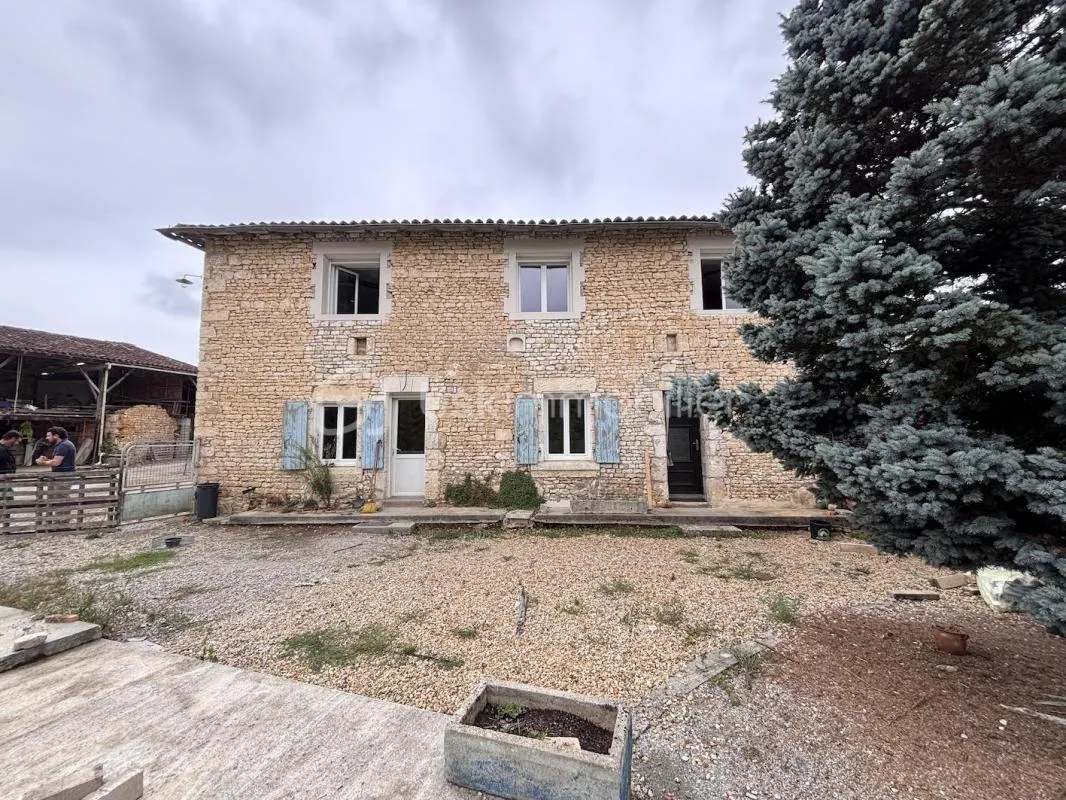 Maison en pierre 168m2 + Dépendances – Val-de-Bonnieure
