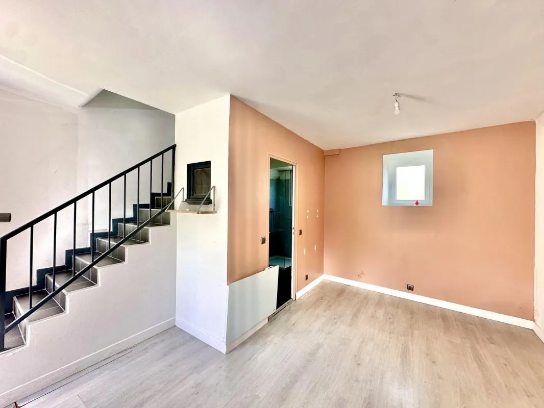 MOISENAY - Maison de 42m² -  2 chambres - terrasse - parking