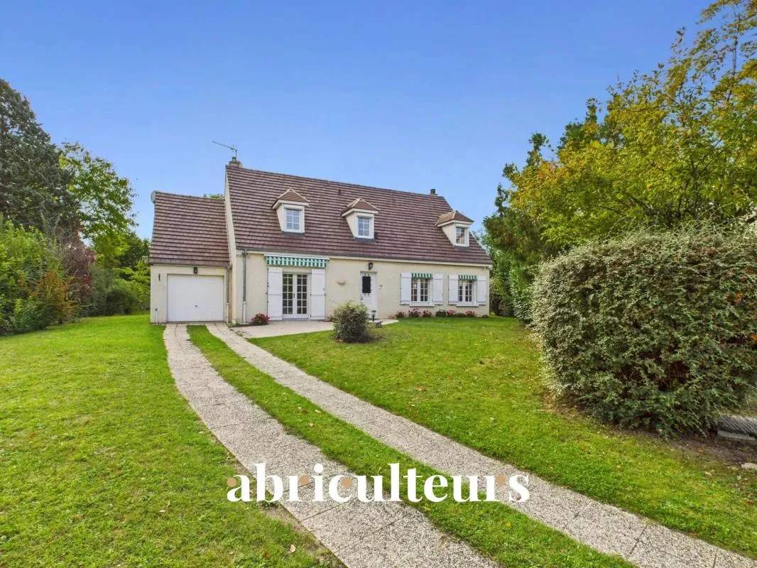 Maison  spacieuse -  150 m² - 5 pièces  - 4 chambres - Avilly St Léonard