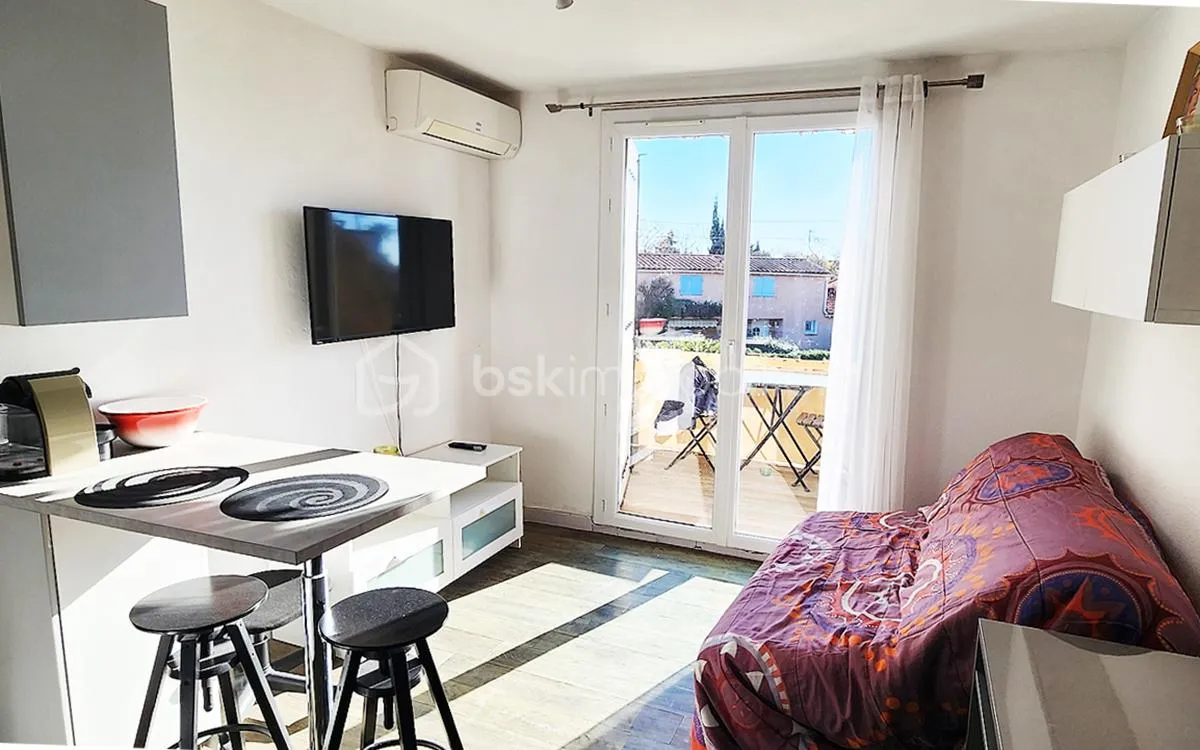 PLAGES A PIED--STUDIO de 16m² env avec TERRASSE --Vue dégagée