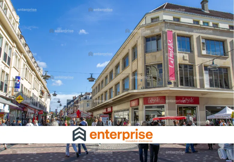 A VENDRE - LOCAL COMMERCIAL - 70M2 - BEAUVAIS
