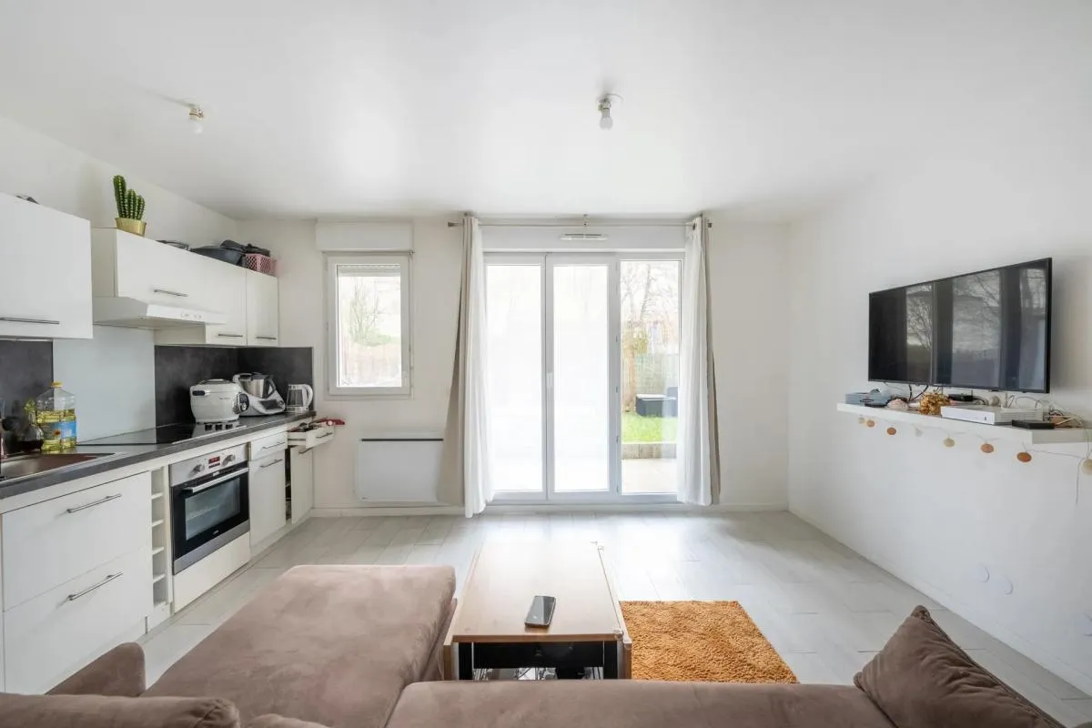 Appartement 2 pièces de 40 m2 en rez-de-chaussée avec jardin en vente à Argenteuil - Idéal pour primo-accédants
