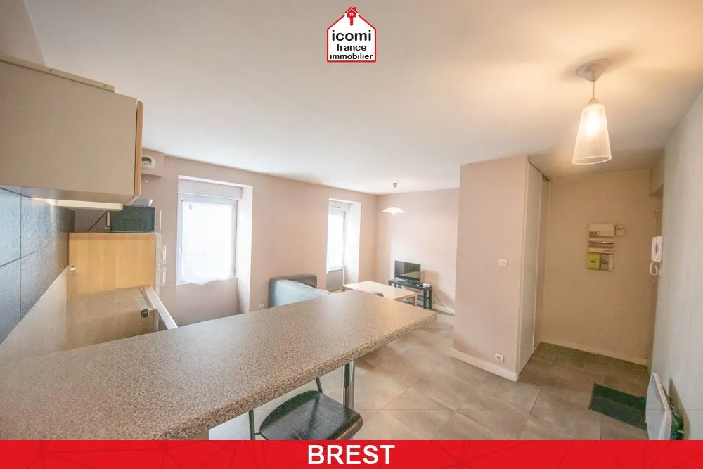 FINISTERE - Brest (29200) - - A VENDRE - APPARTEMENT - 3 PIECES - 53M² - SANS TRAVAUX - - STATIONNEMENT AISE AU PIED DE L'IMMEUBLE - INVESTISSEUR