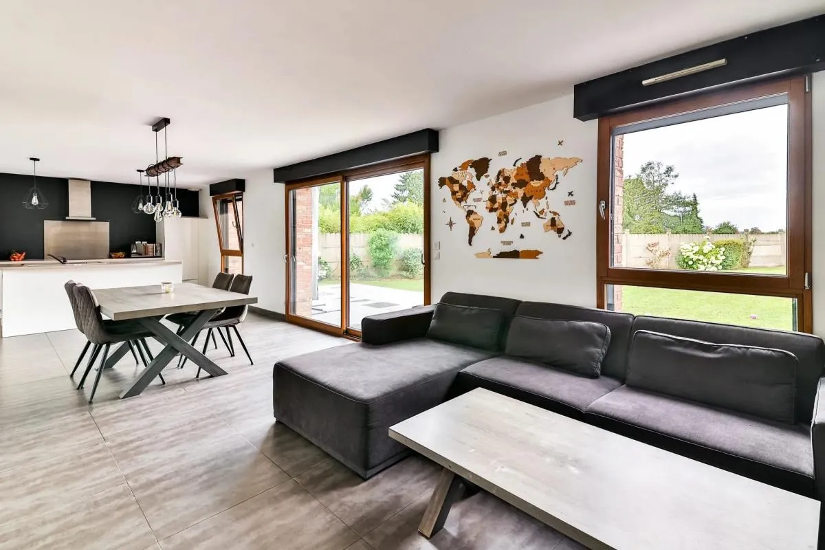 Pavillon individuel 4 pièces de 120m2 habitable, situé Écaillon