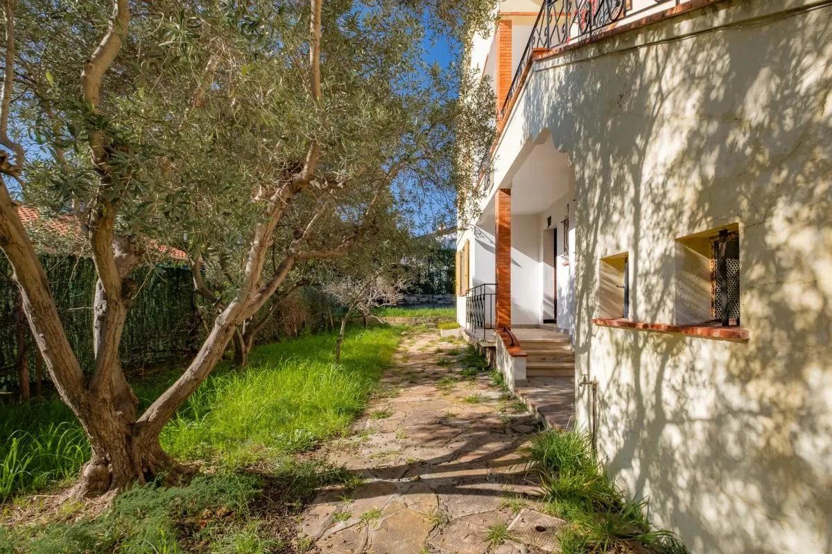 Bas de villa avec jardin et studio indépendant – Quartier prisé Estérel Plage –  en vente à Saint-Raphaël - Idéal pour familles ou investisseurs