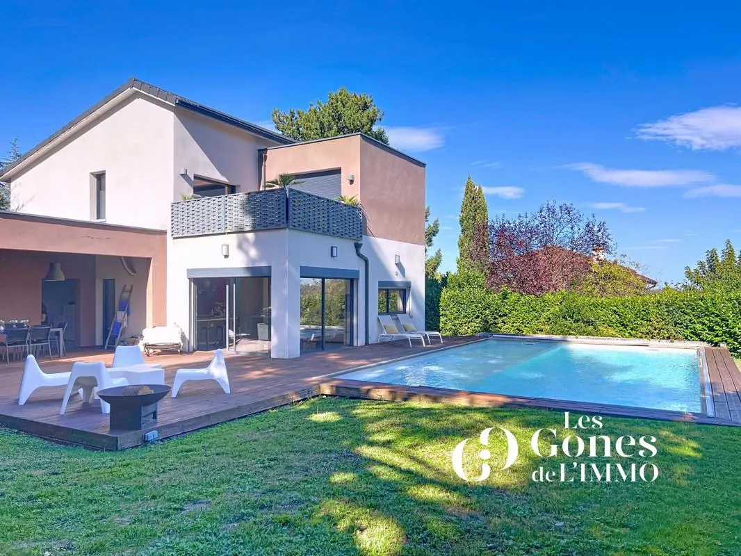 MAISON CONTEMPORAINE T6 DE 165m2 -  TASSIN - PISCINE - GARAG