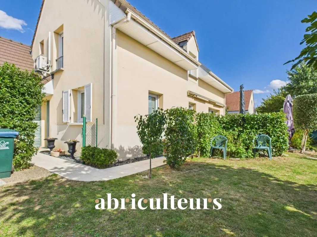 Maison familiale 3 chambres, bureau - Terrain 521 m2 -  Centre Mennecy