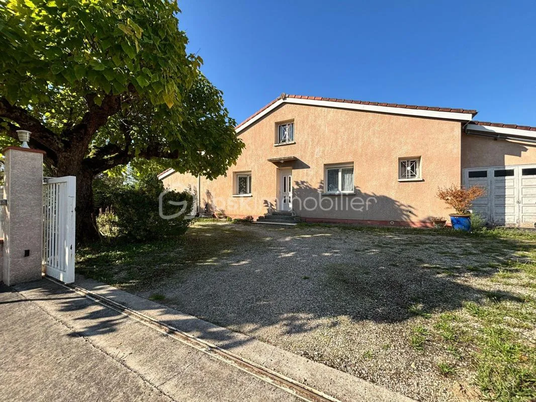 Maison familiale rénovée de 200 m² avec jardin à Rabastens
