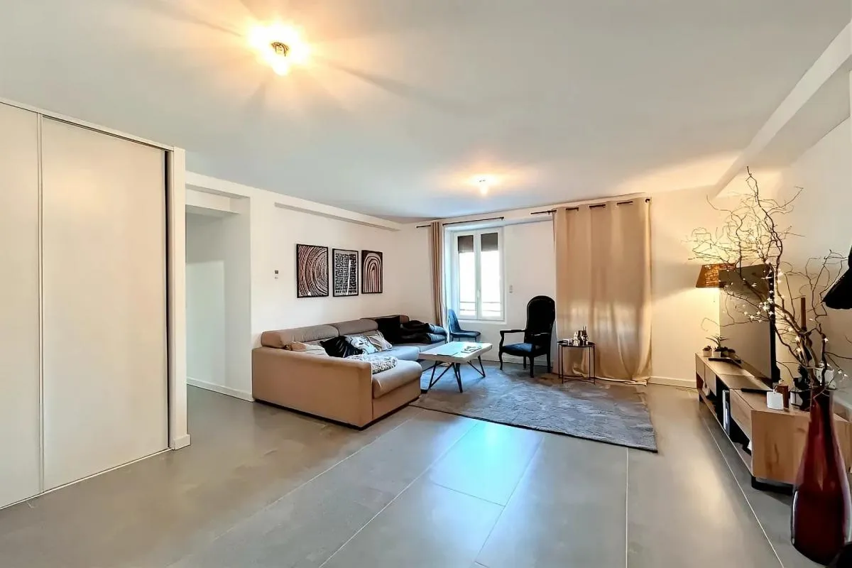 SAINT-PIERRE-EN-FAUCIGNY – Grand T2 de 53 m², idéal 1er achat