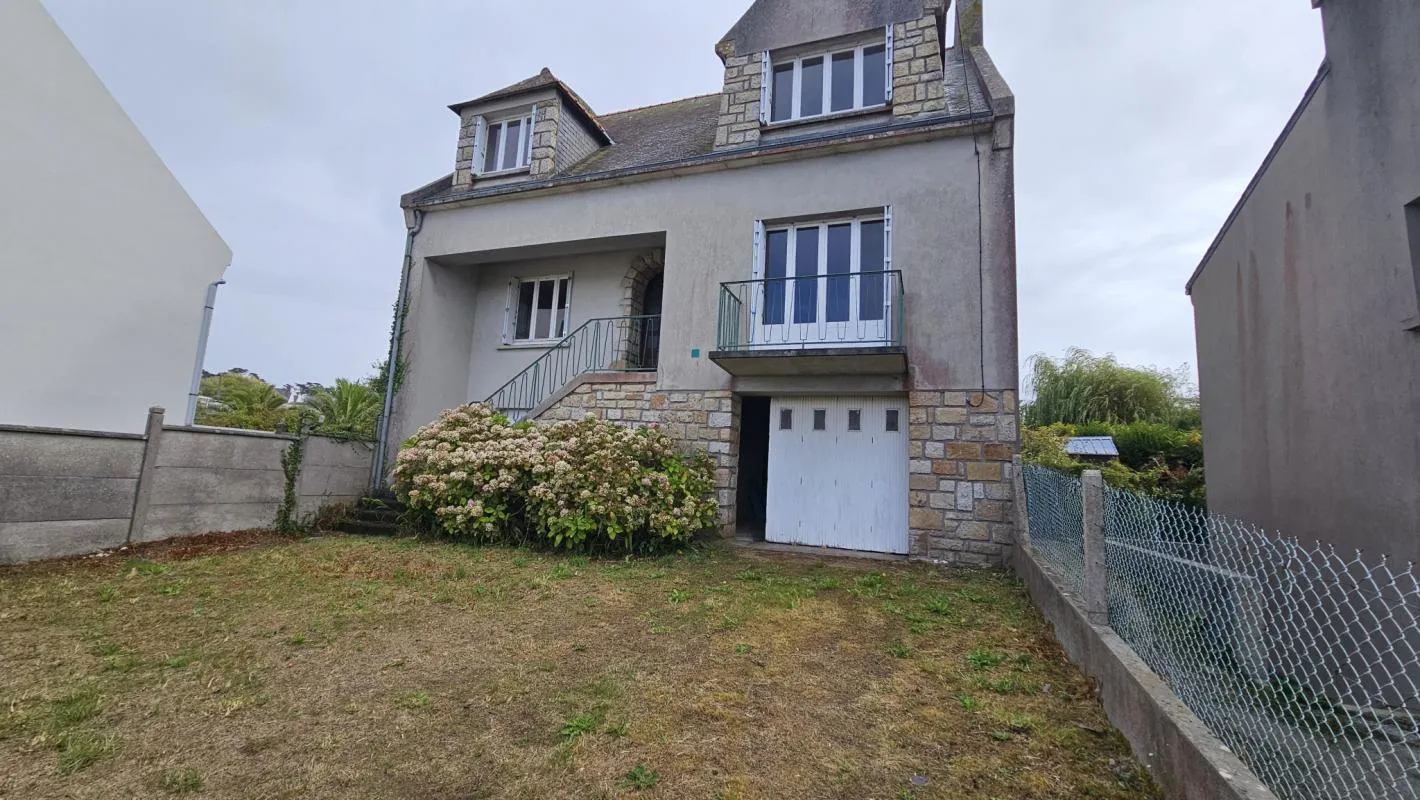 Maison à rénover avec vue imprenable sur le port
