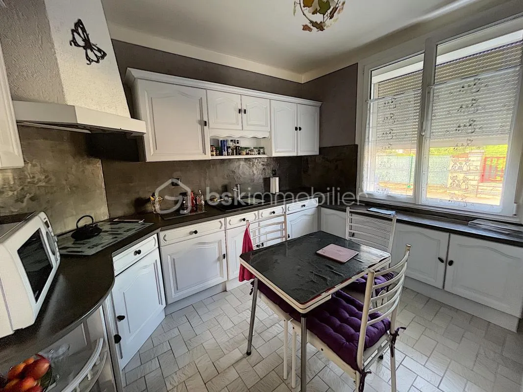 Maison 5 pièces de 91 m2 VENDUE LOUEE
