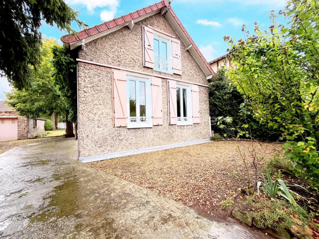 MAISON DE 3 PIÈCES DE 56M2 SUR UN TERRAIN DE 610M2 À RÉNOVER