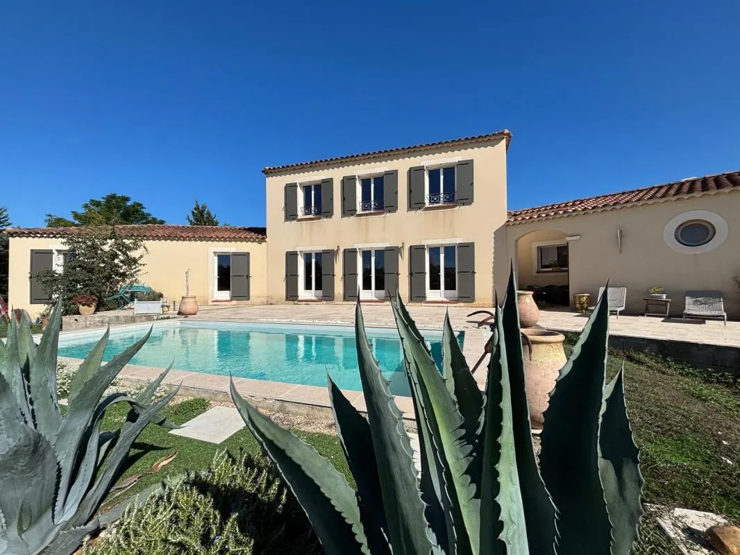 MAISON/VILLA