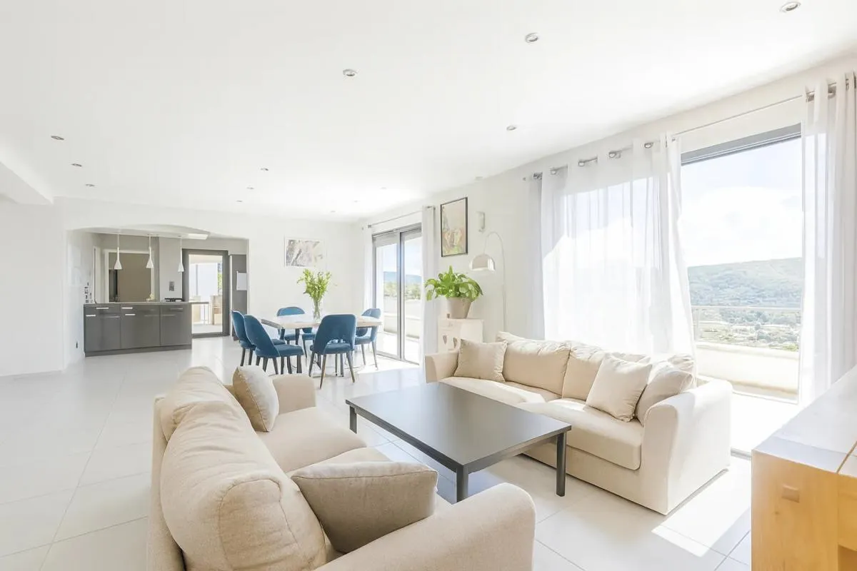 Maison familiale de 6 pièces, 170 m², en vente à Lodève