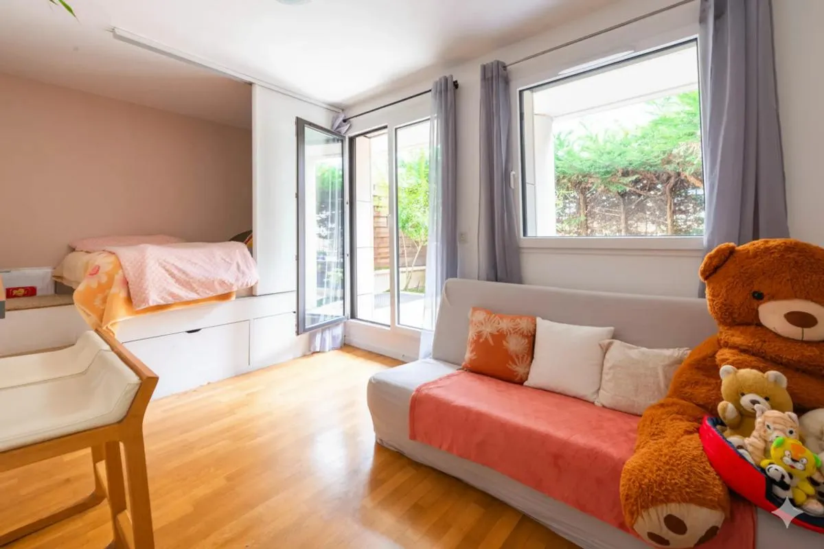 Studio - 25 m² situé à Suresnes - Quartier Dynamique République