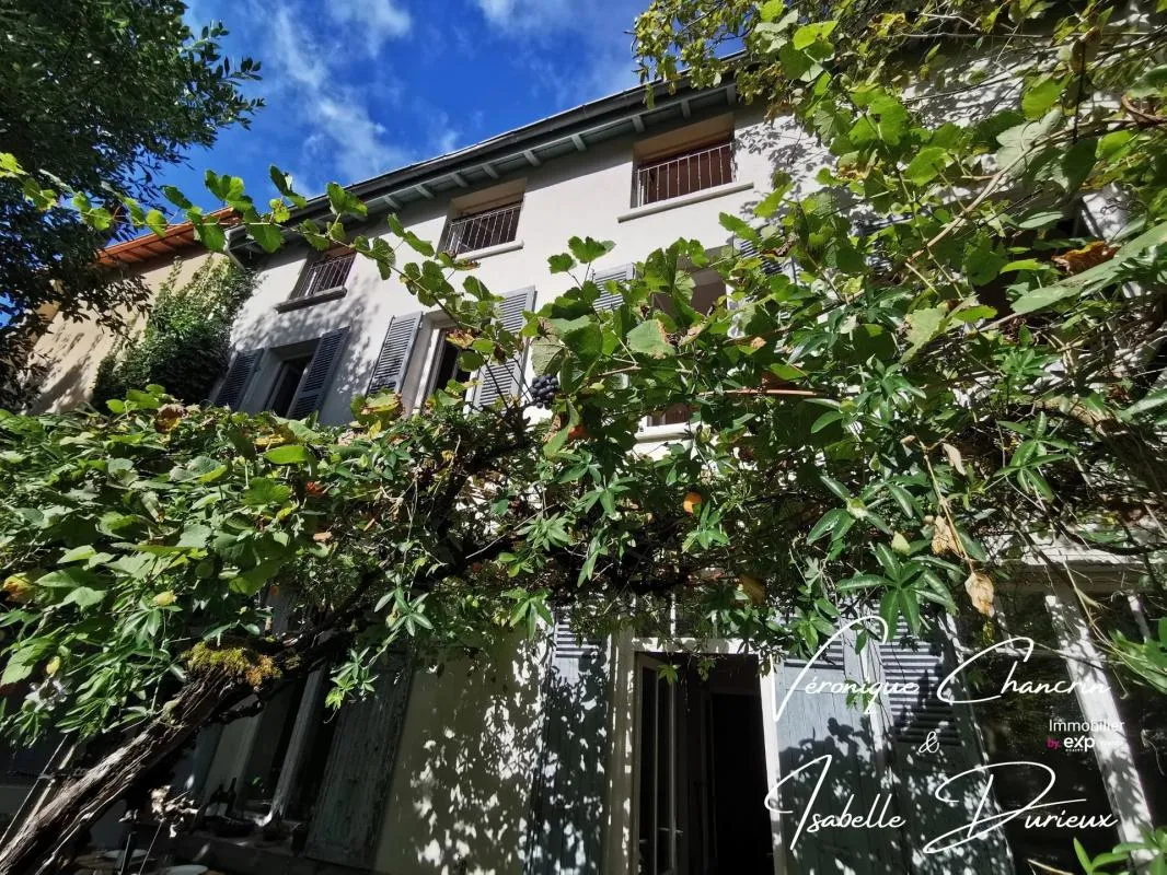 Maison bourgeoise avec jardin - Oullins Centre