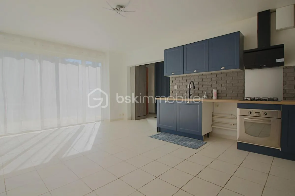 Superbe T3 de 77 m², le cachet de l'ancien en prime, avec abri et stationnement