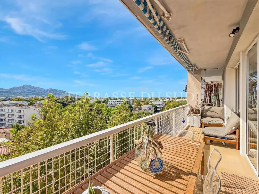 Vente Appartement T4 de 118 m2 avec Balcons et Cave - Résidence Prado Parc - Marseille 8