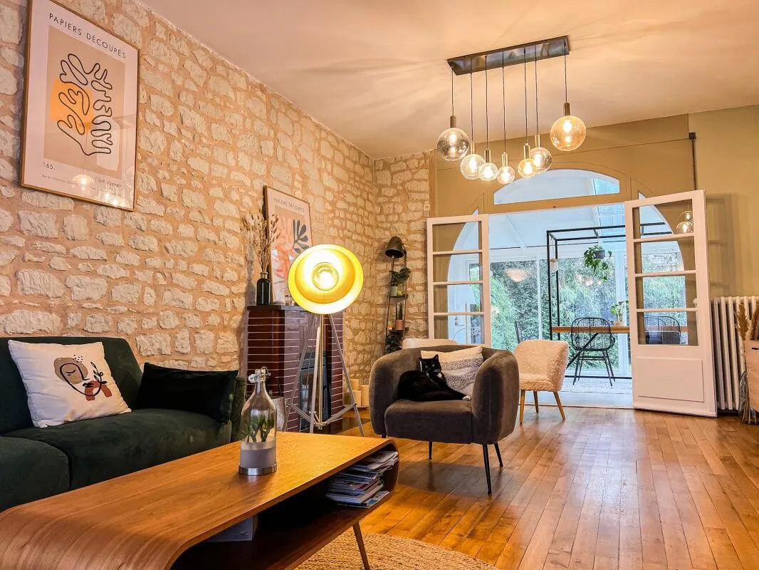 Maison de ville coup de coeur, à seulement 10 minutes à pied