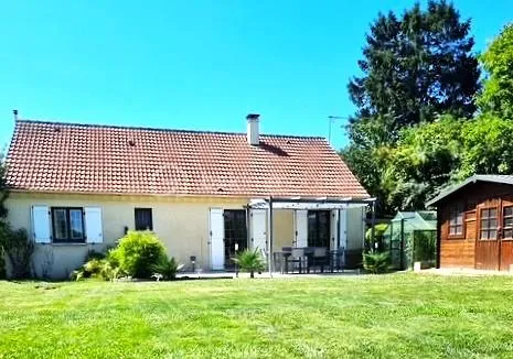 🏡 Maison chaleureuse à vendre à Charonville – 83 m² sur un grand terrain arboré de 1200 m2
