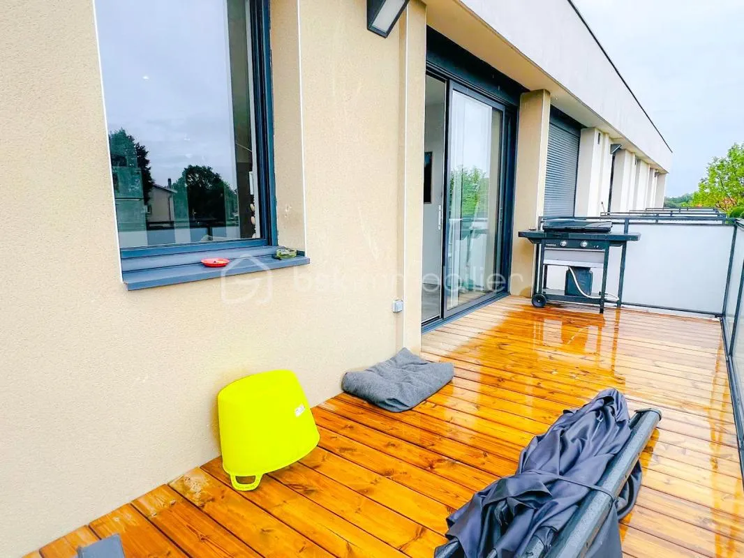 GRAND APPARTEMENT T3 - TERRASSE 12m2 - 2 PARKING