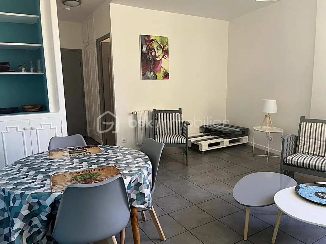 À Pézenas, appartement meublé de type 2 de 43.76 m2