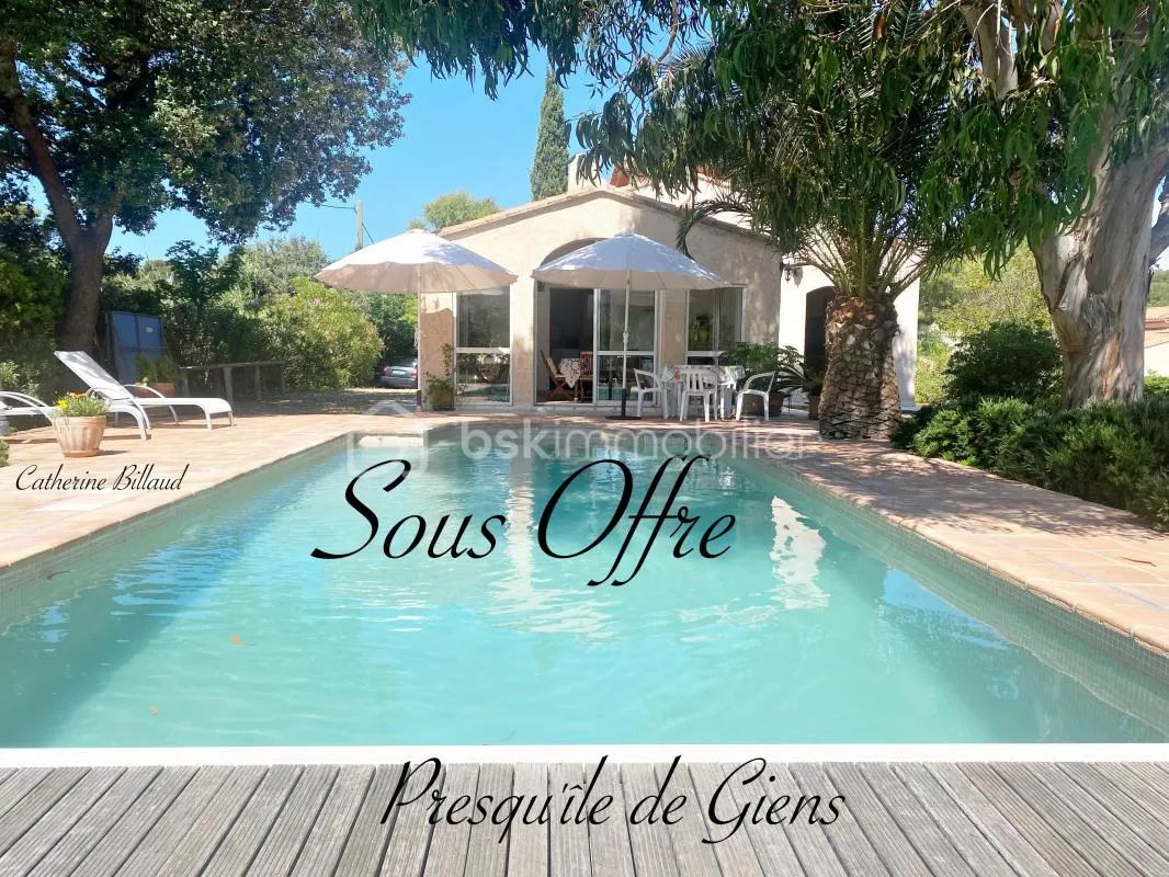 DPT VAR (83) - HYERES - PRESQU'ILE DE GIENS - VILLA 155 m² AVEC PISCINE SUR TERRAIN 1042 m²