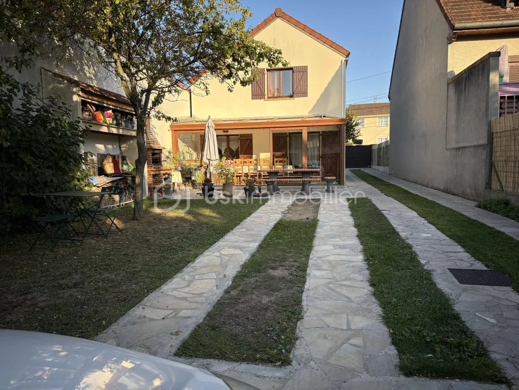 🏡 Maison coup de cœur à vendre – 115 m² de bonheur garanti ! 🌳