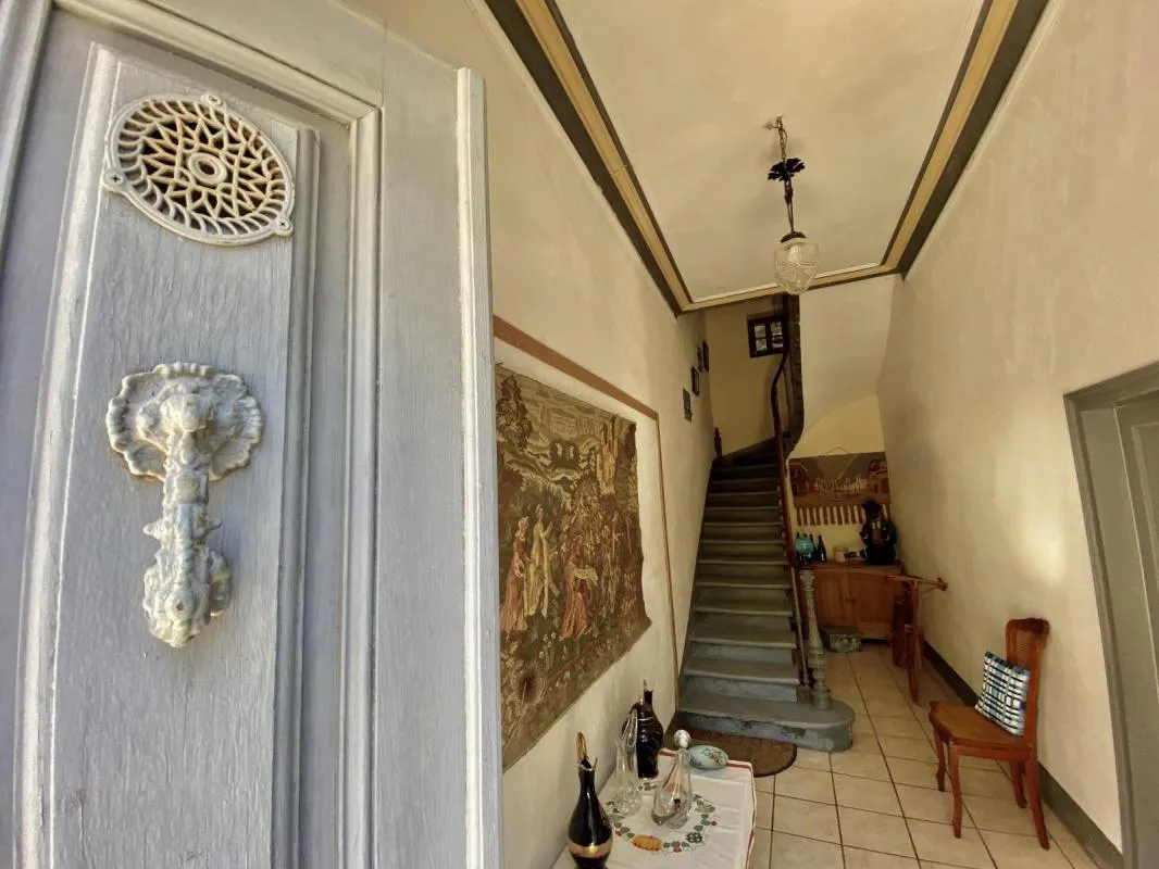 Grande maison Vigneronne 6 chambres avec jardin et piscine