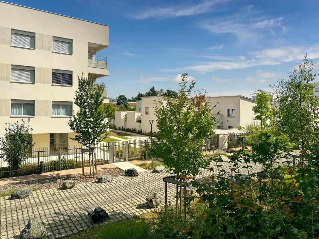 Appartement de 3 pièces de 70 m² situé à Bron