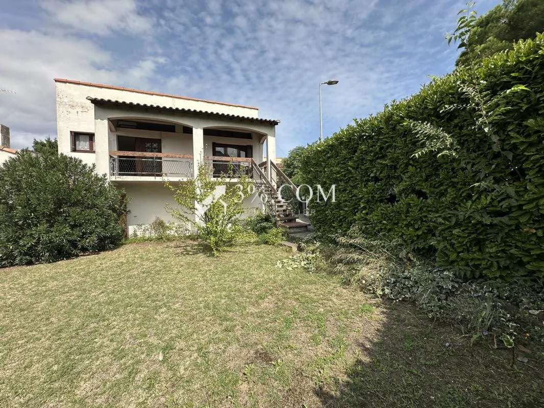 Maison à rénover sur 3 niveaux avec garage