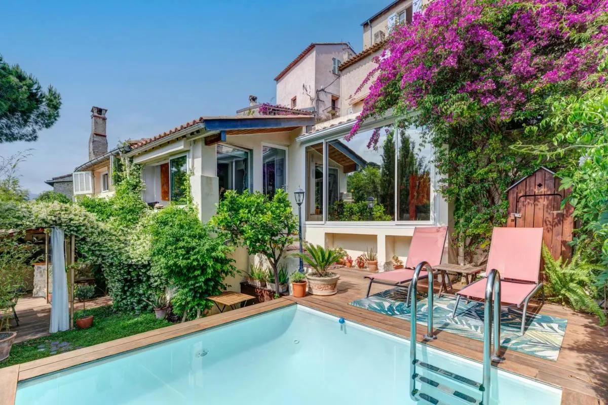 CAGNES SUR MER, Maison de charme 5 pièces