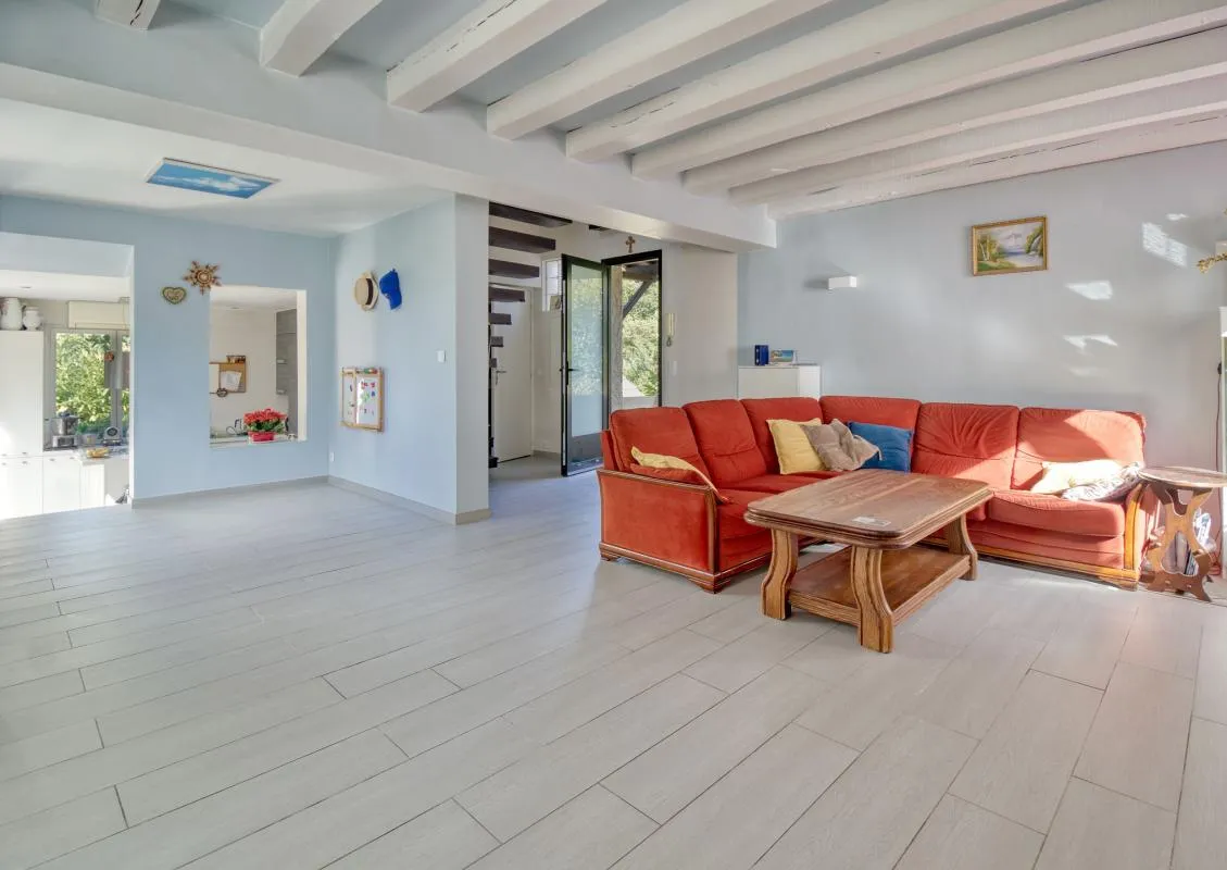 Grande maison avec dépendance