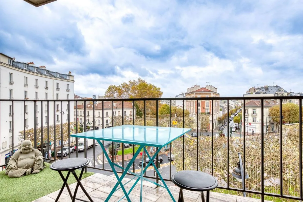 LA GARENNE COLOMBES : appartement de 3 pièces avec balcon