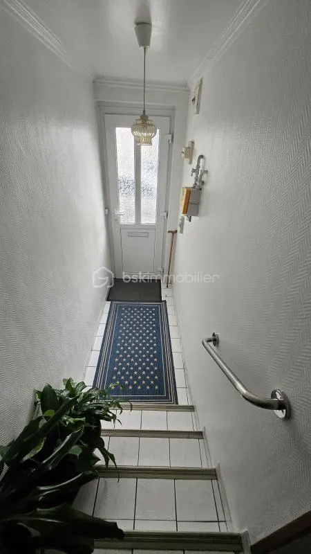 ARNOUVILLE : Maison de type F4, d'une superficie d'environ 100m2
