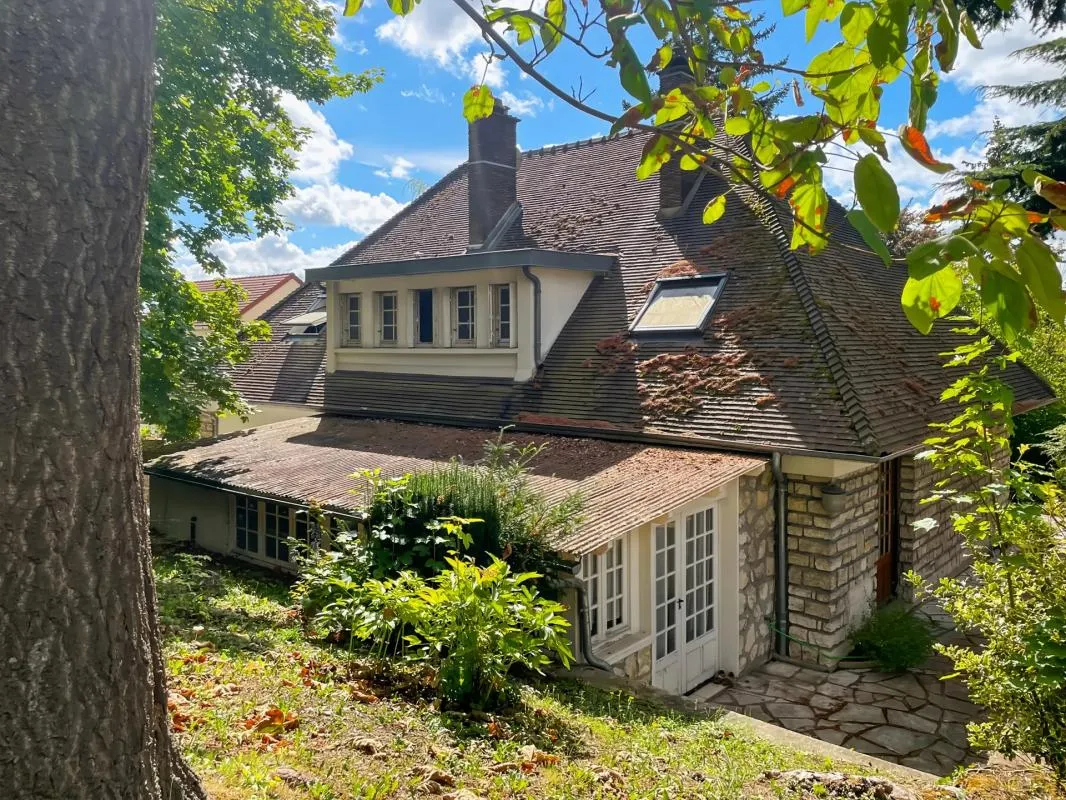 Maison de 8 pièces de 169 m² située à Vaux-sur-Seine