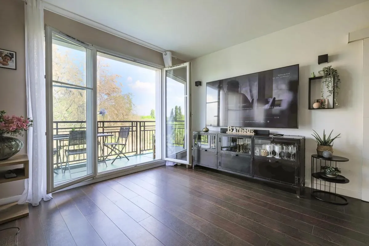 Appartement de 3 pièces de 84 m2 situé à Villeneuve-la-Garenne