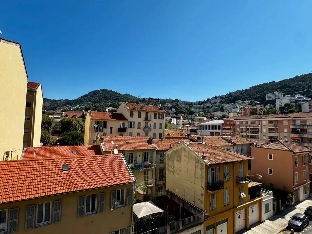Studio meublé de 18 m2, en vente à Nice