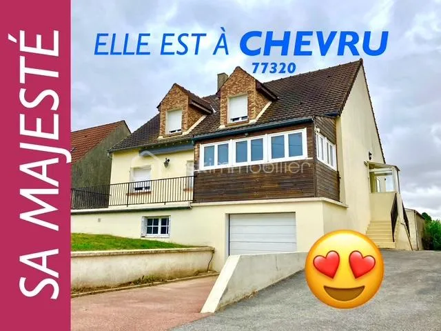 CETTE ELEGANTE PRINCESSE VOUS ATTEND SUR CHEVRU ( 77320 )