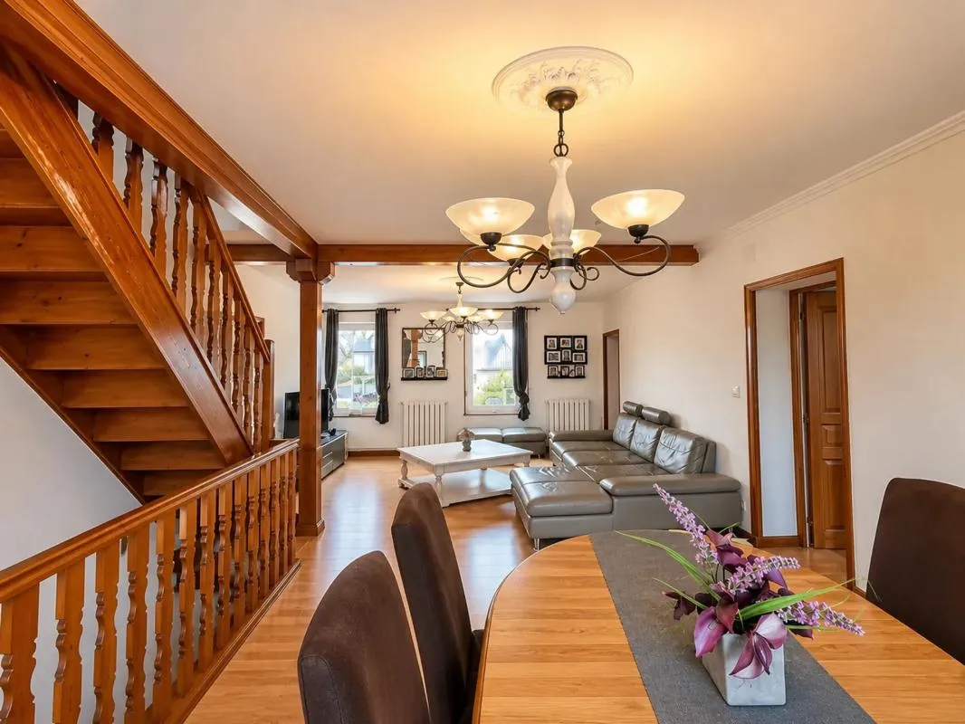 Maison de 8 pièces de 157 m² au sol à Neufchef