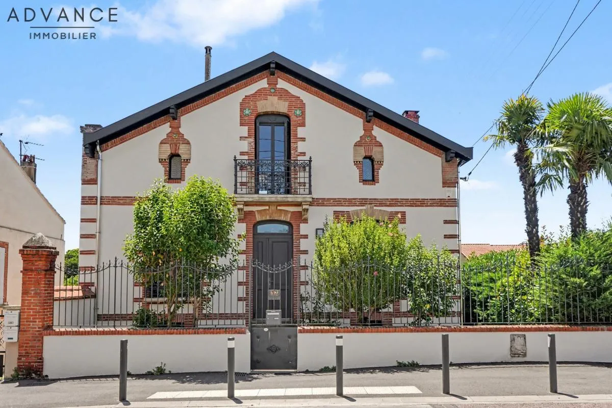 ROSERAIE - Magnifique Toulousaine d'environ 140m² avec garage