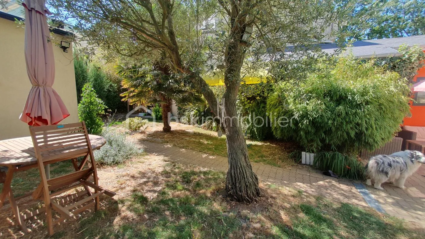SAINTE CECILE / CHARMANTE MAISON / JARDIN / GARAGE