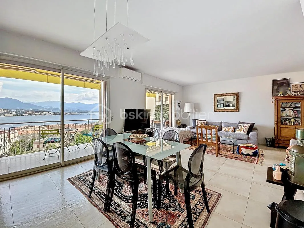 AJACCIO - T3 DE 88 m2 VUE MER IMPRENABLE