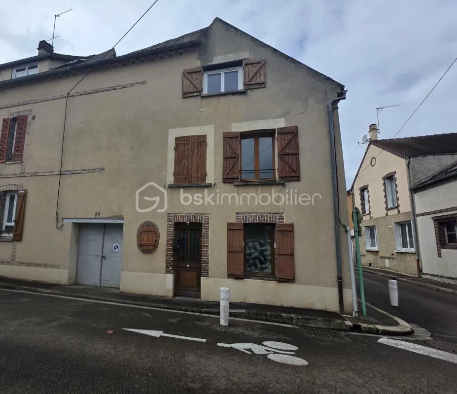 STUDIO au bord de L'Yonne à 5minutes de la gare de Sens