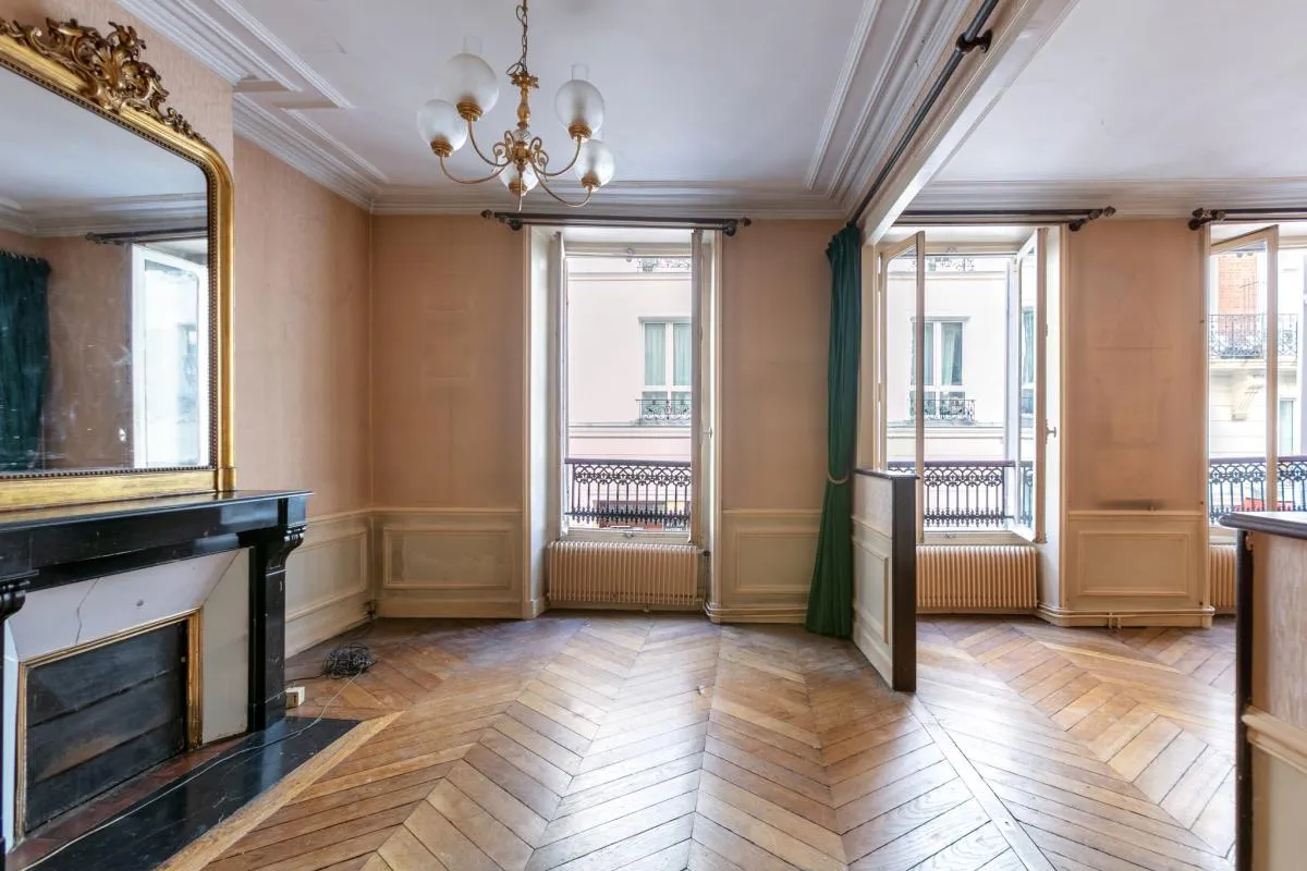 Paris 18e Appartement de caractère | 3 pièces à réinventer