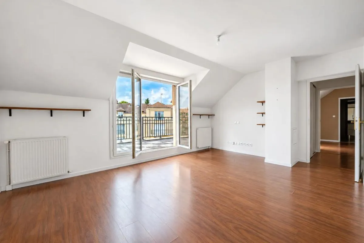 RAMBOUILLET – L’ORÉE DU CHÂTEAU | 3 pièces atypique de 70 m²