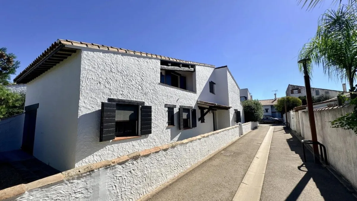 Grande maison familiale au coeur des Saintes Marie de la mer