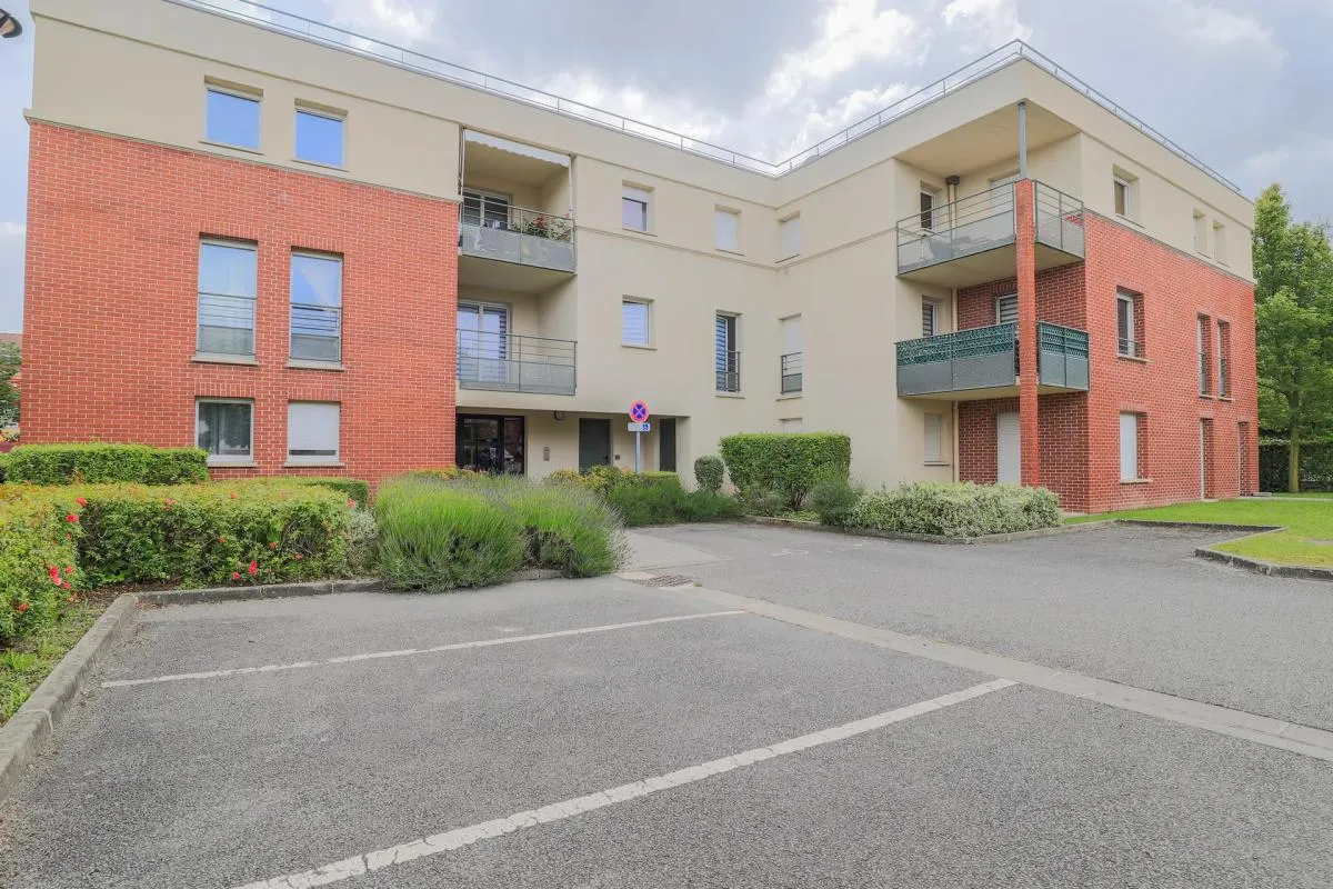 Appartement 3 chambres avec balcon résidence Clair de lune